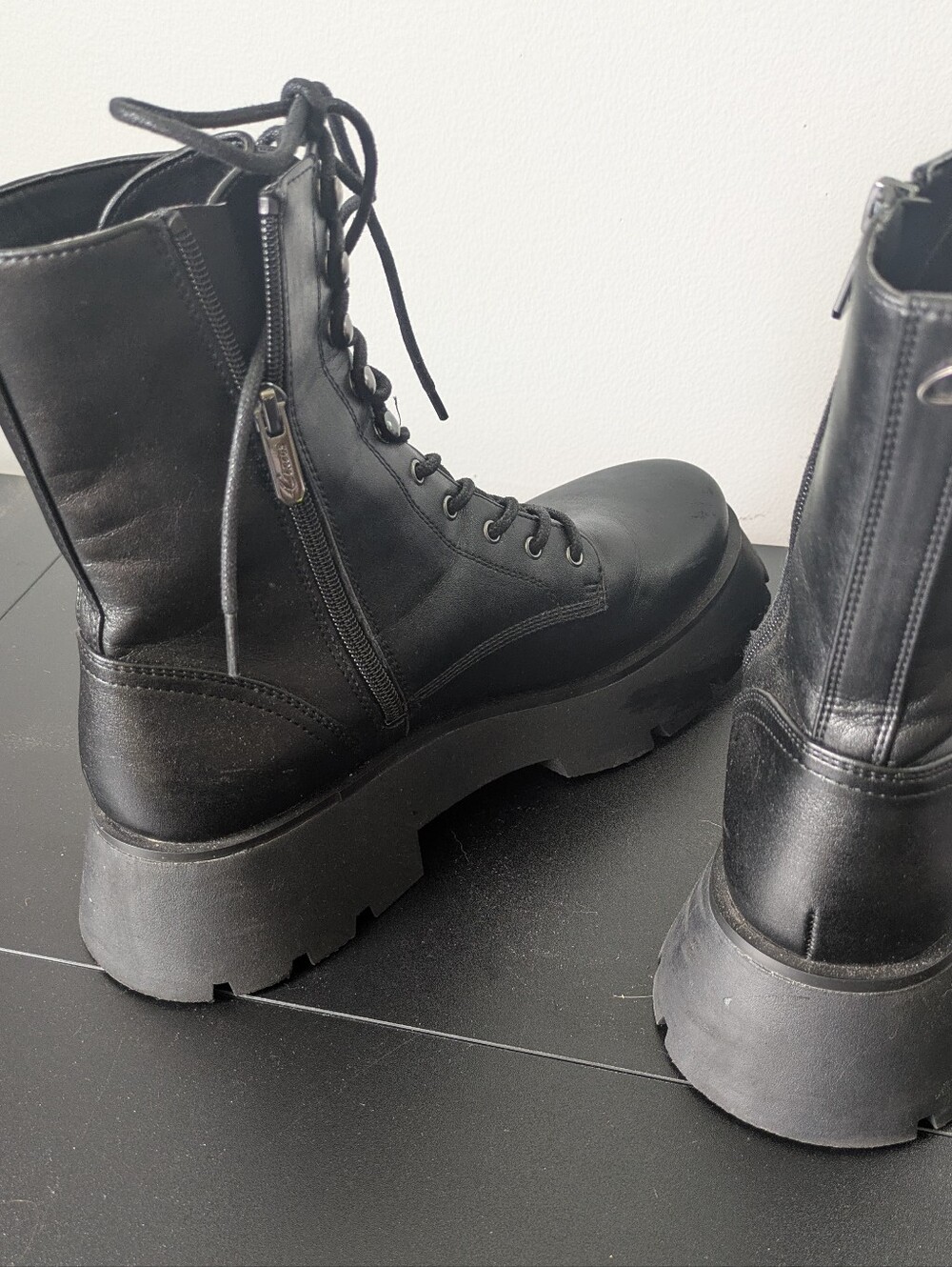 Circus by Sam Edelman Black Chunky Lug Sole Platform Combat Boots Size 10 - Picture 7 of 8